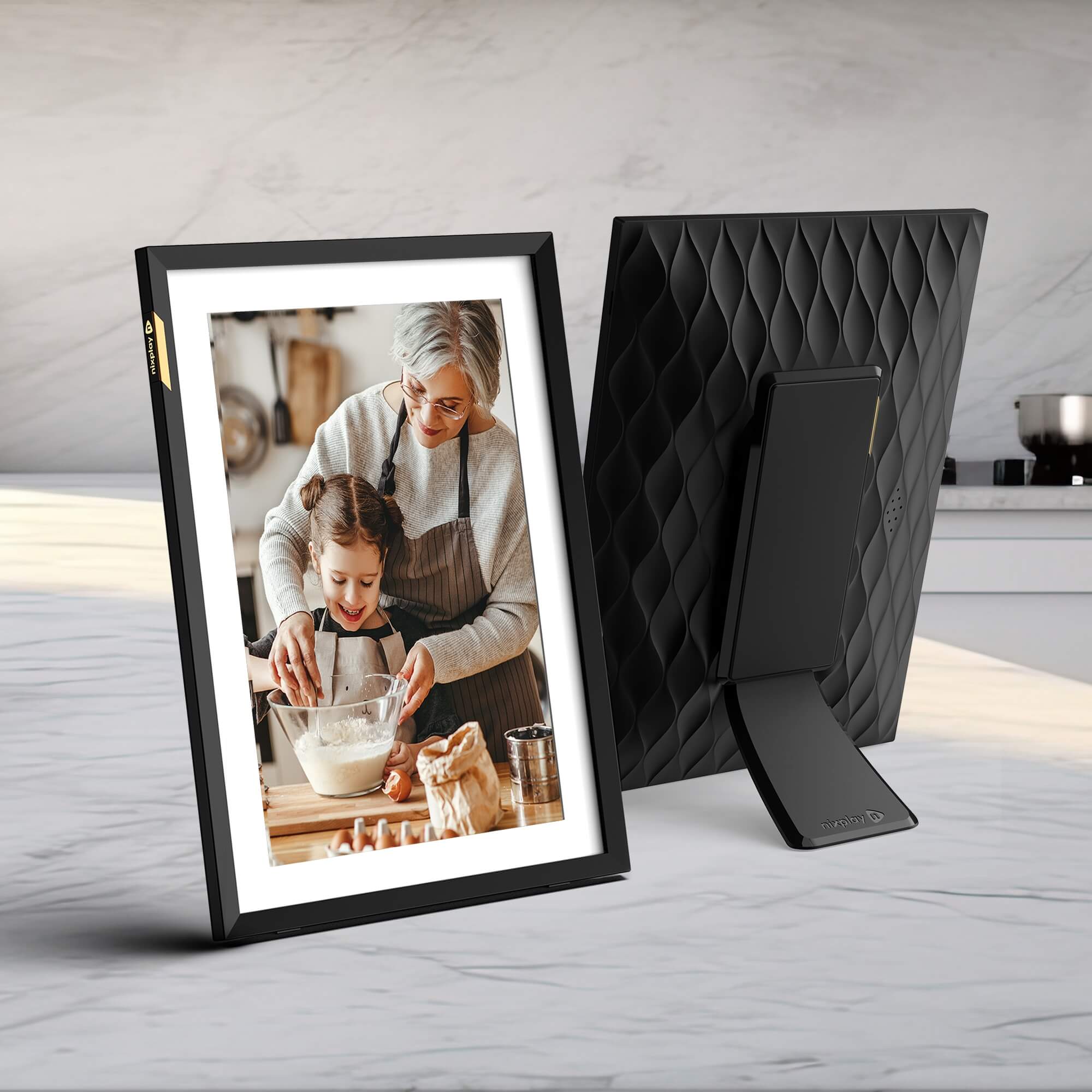 10.1-inch HD Matted Touch Screen Wi-Fi Digital Frame - Nixplay Digital  Frames