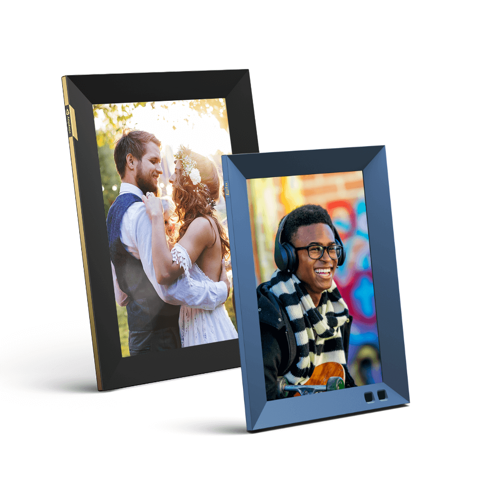 10-inch HD Touch Screen Wi-Fi Digital Frame + Lola Bundle