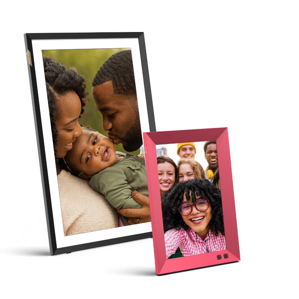 15.6-inch HD Widescreen Touch Screen Wi-Fi Digital Frame - Lola Bundle