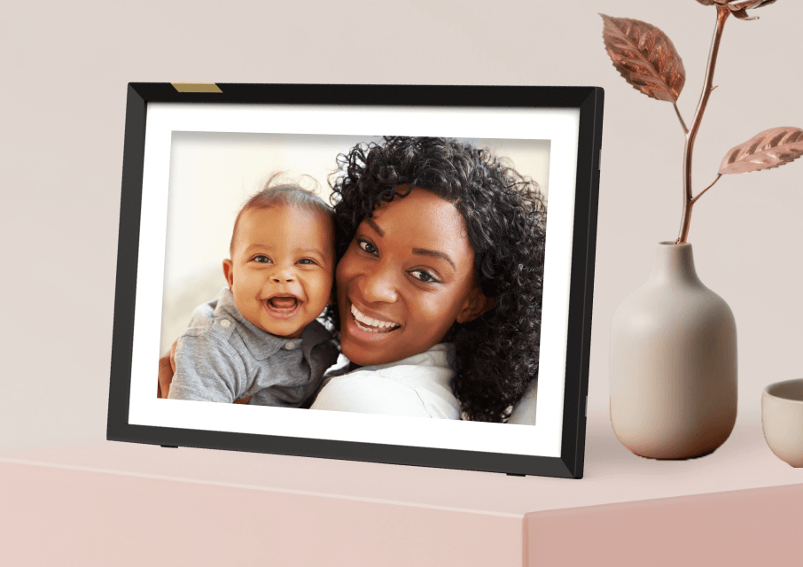 Smart Digital Photo Frames | Smart Frames | Nixplay